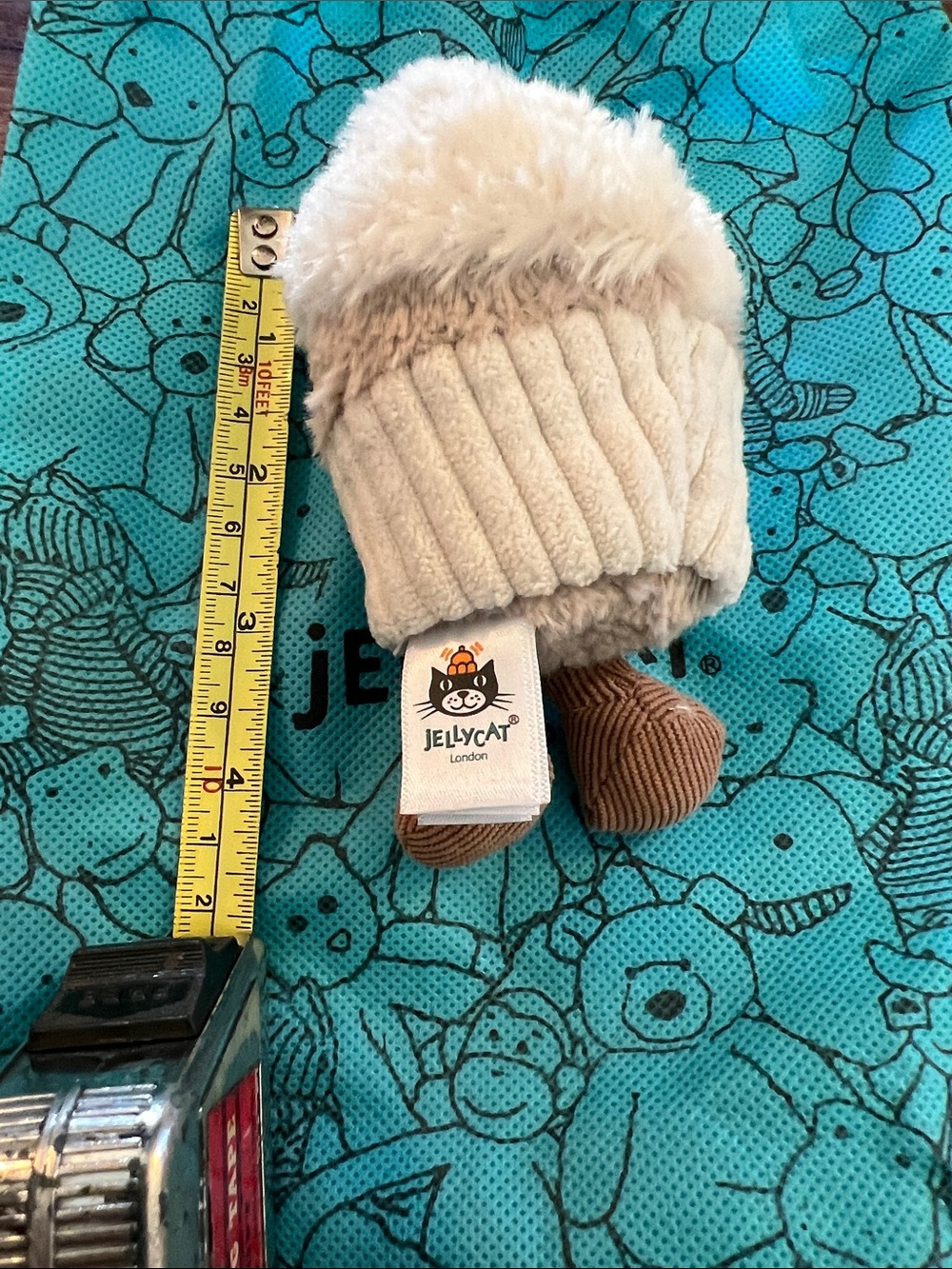 Jellycat Teal Drawstring Pouch with Cream & Brown Plush Cupcake Keychain - Picture 3 of 4